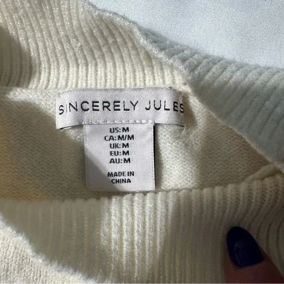 Sincerely Jules “Paris” Cropped Sweater – Oversized Fit – Size Medium Mock Neck - Picture 4 of 9